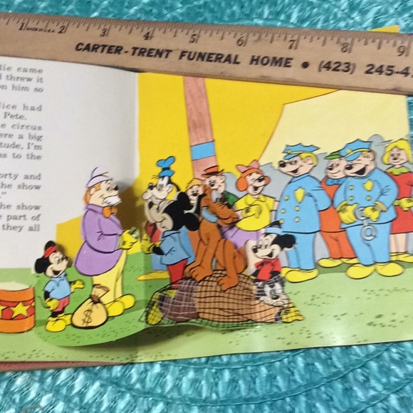 Vtg 1976 Mickey’s Circus Adventure Pop Up Book. - Picture 2 of 3